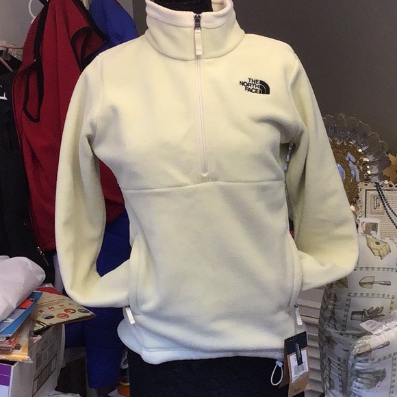 The North Face Jackets & Blazers - The North Face Pullover fleece 1/4 zip, pocket full length across, NEW w tags